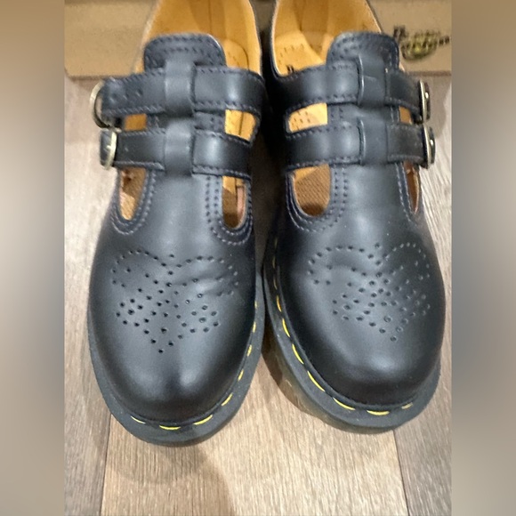 EUC Dr. Martens Smooth Leather Mary Jane Shoes Black Size US 7 - Picture 8 of 11